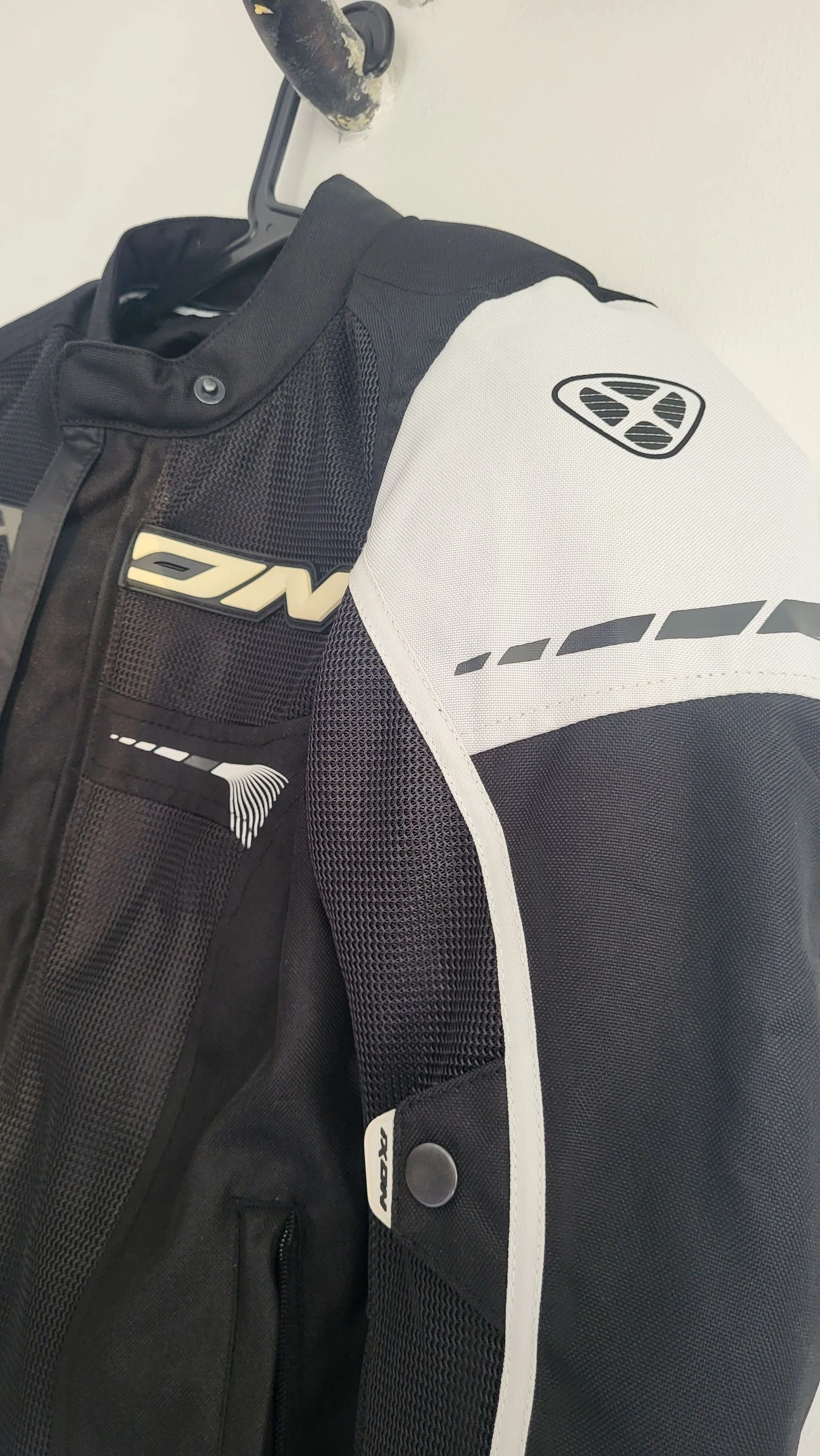 Blusão IXON moto feminino Tamanho P – photo 9